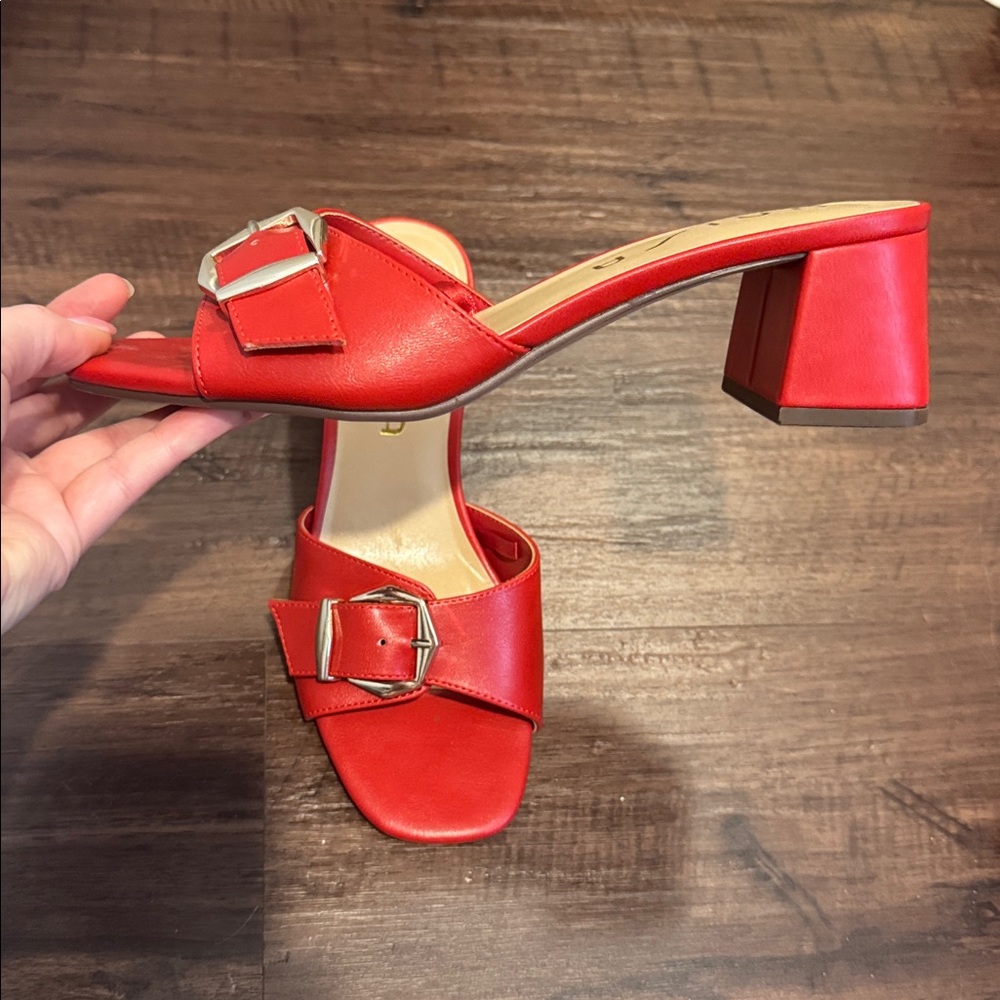 Unisa Red Short Block Heel Women's Slide Sandals - Picture 5 of 5
